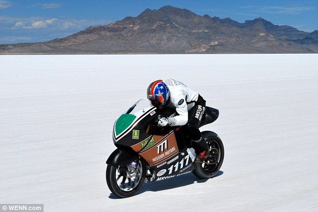 Джереми Клиланд разогнал электромотоцикл до 259 км/ч
