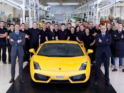 03-31859 Lamborghini выпустила 10-тысячный экземпляр Gallardo
