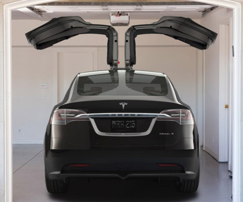 2 Представлен полноприводный универсал Tesla Model X