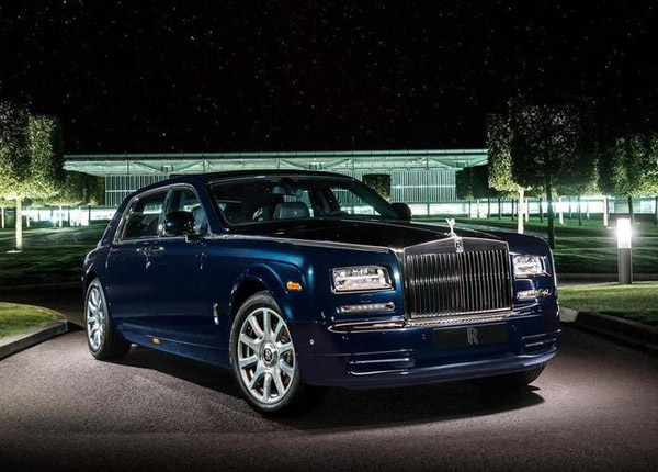 Rolls-Royce Phantom украсили бриллиантами