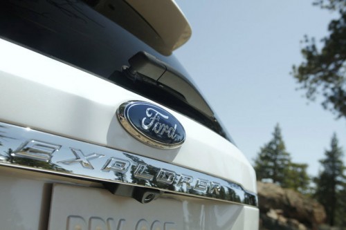 Ford представил новый снимок обновленного Explorer