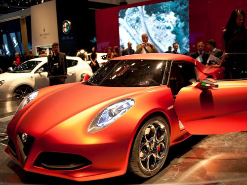 На Женевском автошоу представлено новое купе Alfa Romeo