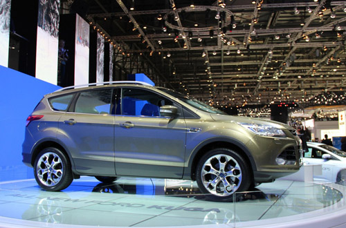 Ford показал в Женеве новую Kuga и компактвэн B-Max