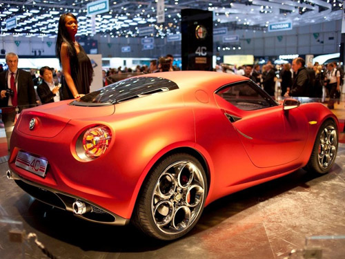 Alfa Romeo 4C будет выпускать Maserati