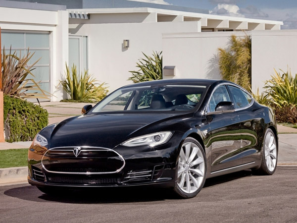 Tesla создаёт доступный электрокар
